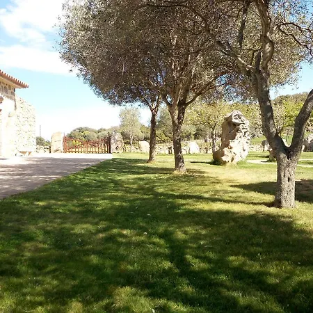 Turismo Rurale L'Agliuledda Farm stay *