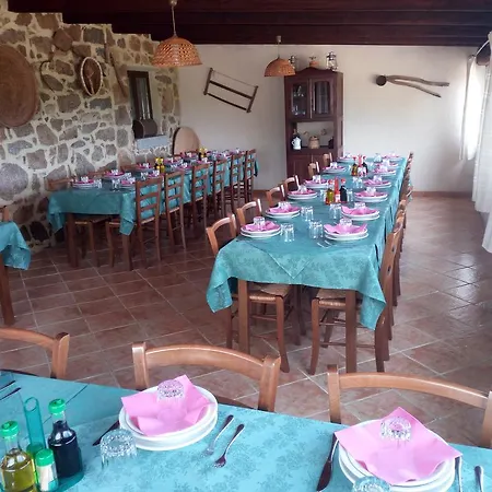 Alojamento de Turismo Rural Turismo Rurale L'agliuledda Sant'Antonio di Gallura